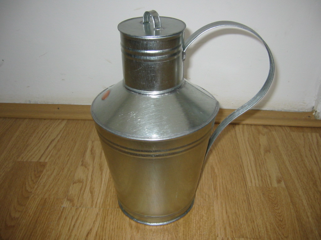 Milk pot